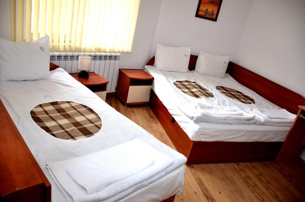 Family Hotel Daisy Borino Eksteriør bilde