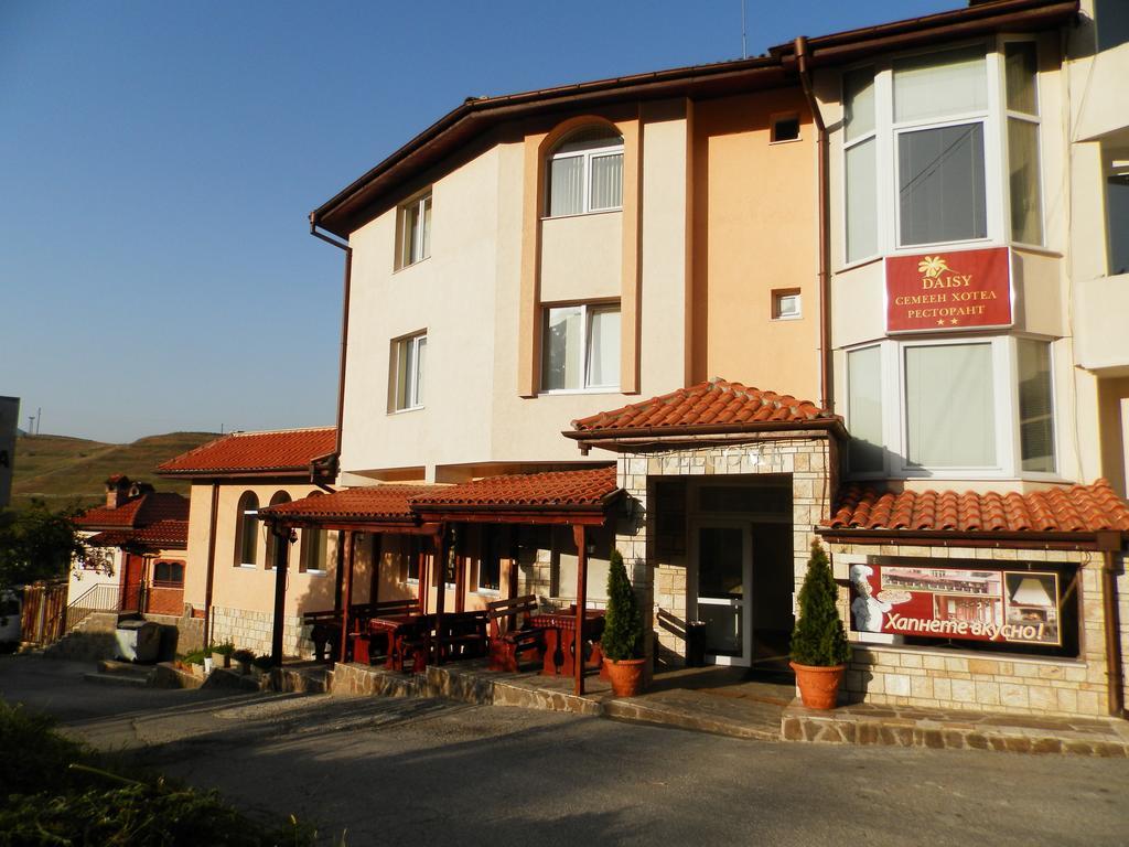 Family Hotel Daisy Borino Eksteriør bilde